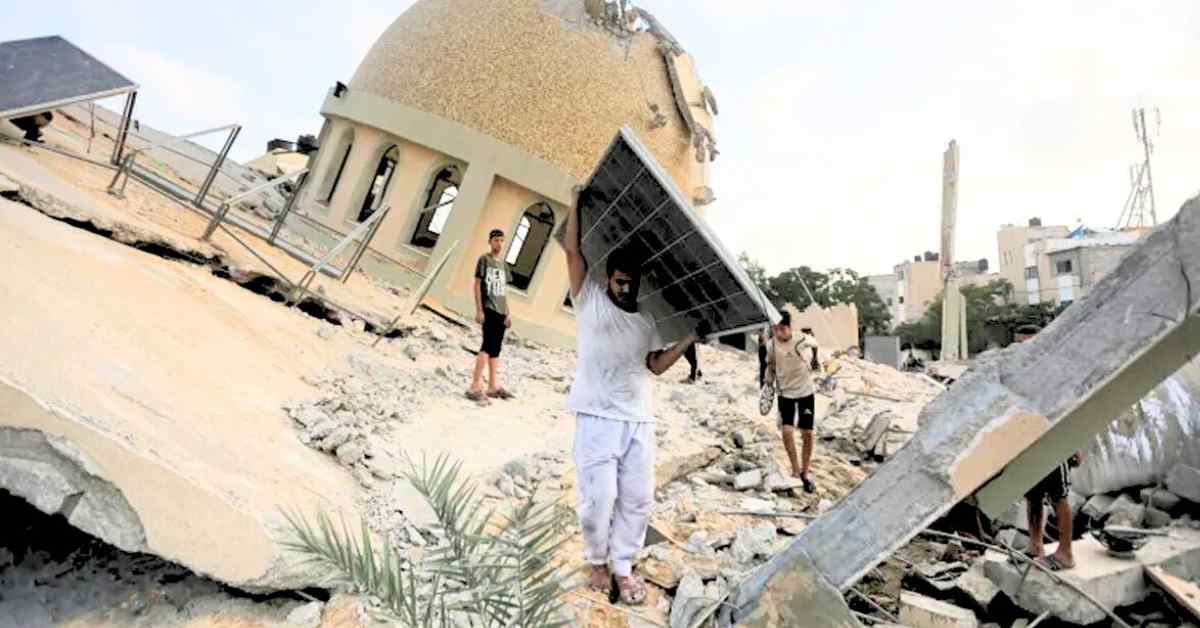 ফিলিস্তিন ইসরাইল হামলায় নিহত ৩ শতাধিক মানুষ